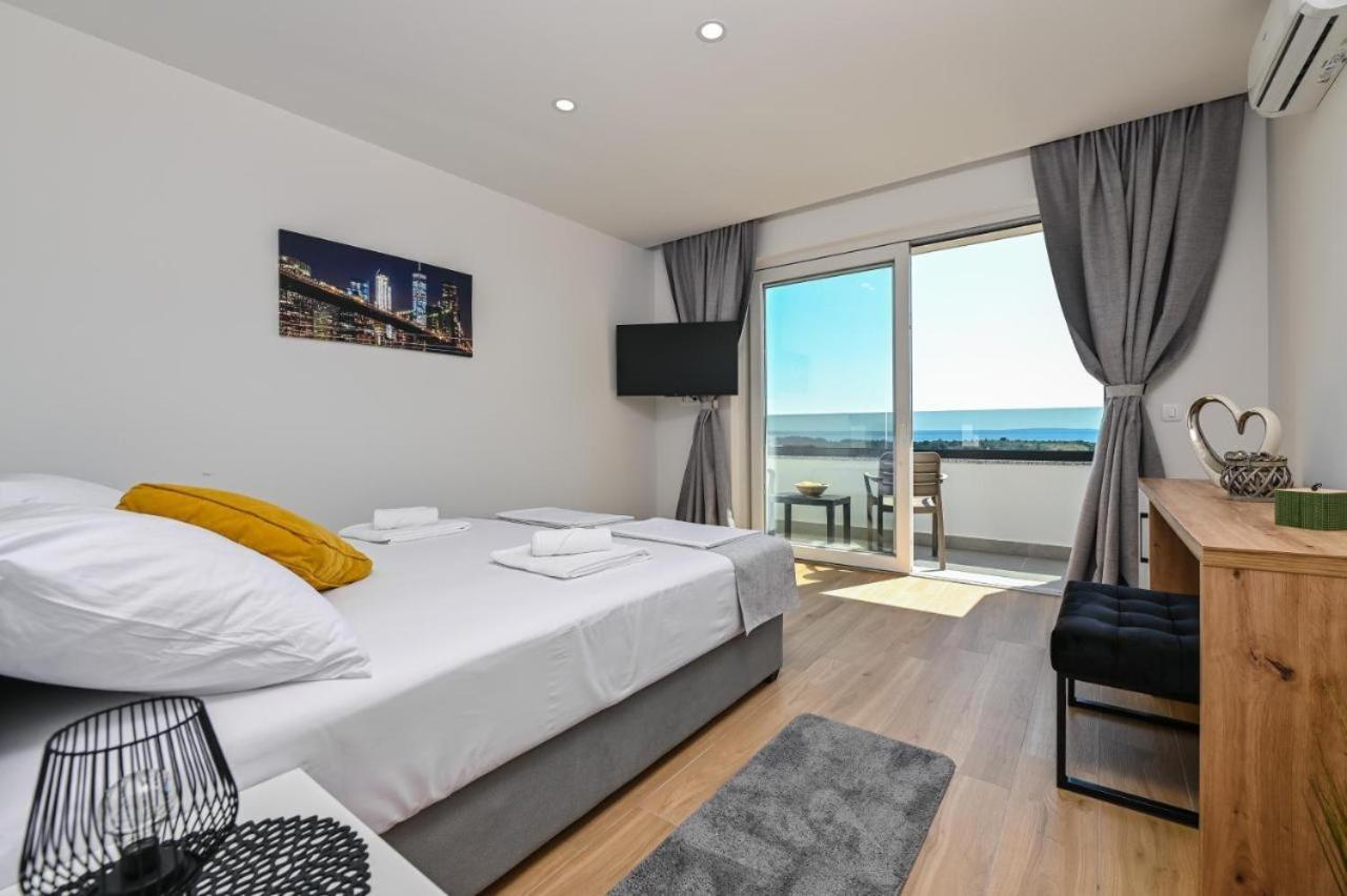 Boutique Hotel Ivy'Z 诺瓦利娅 外观 照片