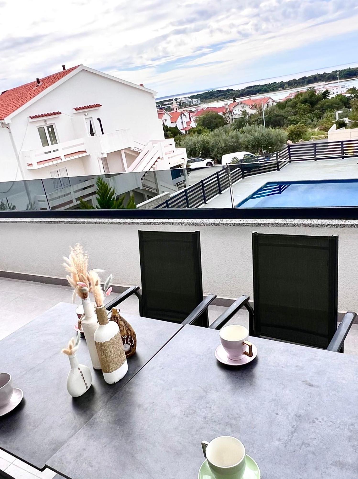 Boutique Hotel Ivy'Z 诺瓦利娅 外观 照片