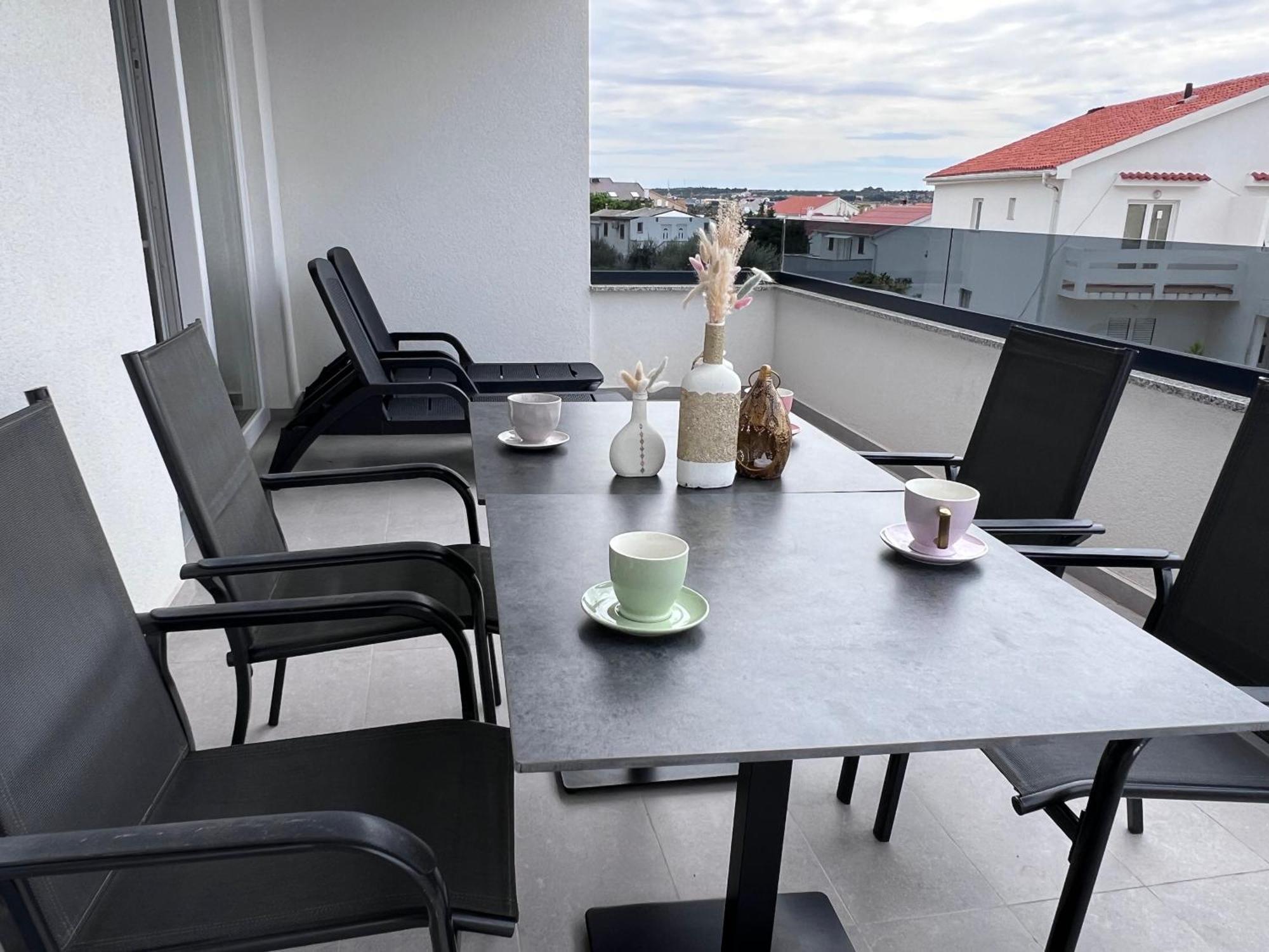 Boutique Hotel Ivy'Z 诺瓦利娅 外观 照片