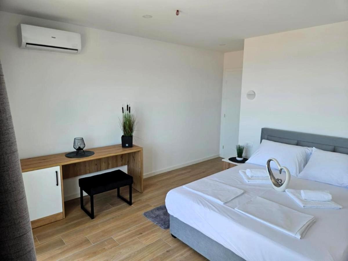 Boutique Hotel Ivy'Z 诺瓦利娅 外观 照片