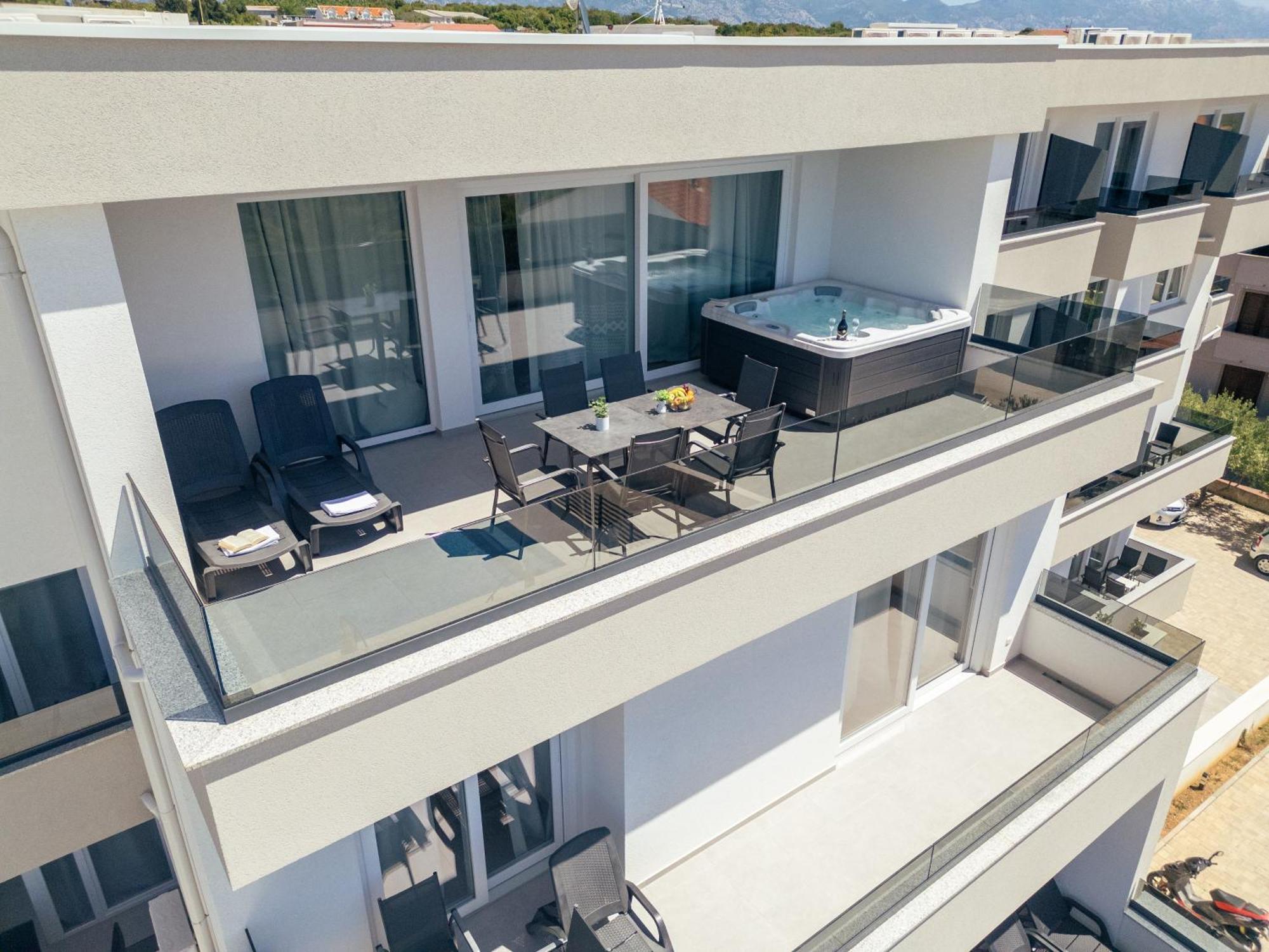Boutique Hotel Ivy'Z 诺瓦利娅 外观 照片