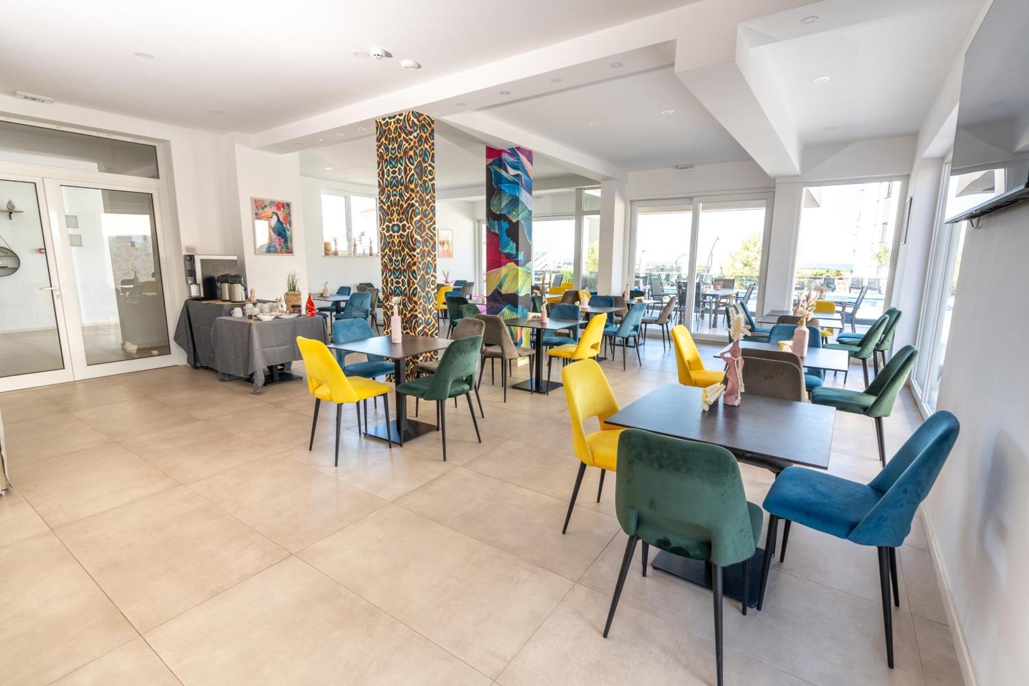 Boutique Hotel Ivy'Z 诺瓦利娅 外观 照片